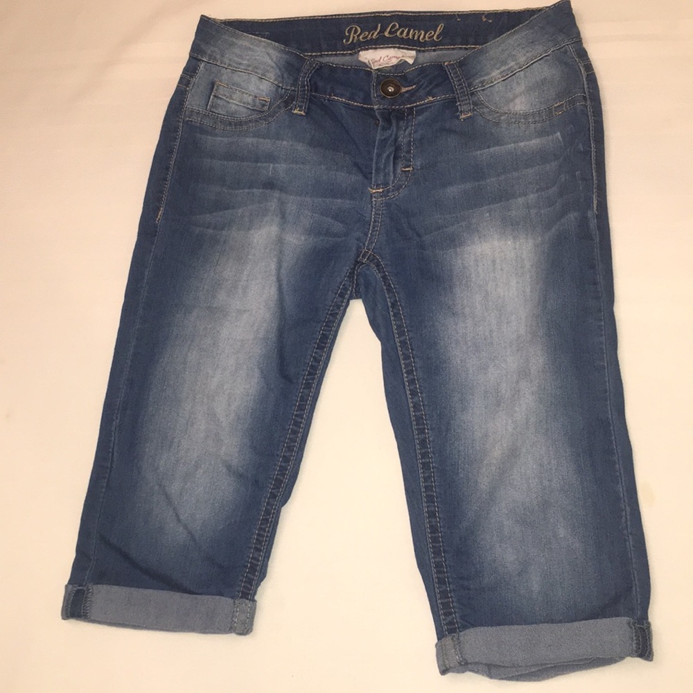 FLASH SALE ❗️Junior size 7, 11” inch long short